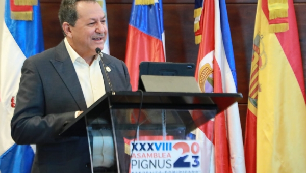 Porfirio Peralta expone sobre “El Crédito Social en RD”